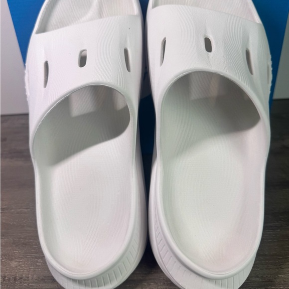Hoka ORA Recovery 3 Slide Sandals White size 9 women’s/7 men’s - Picture 7 of 10